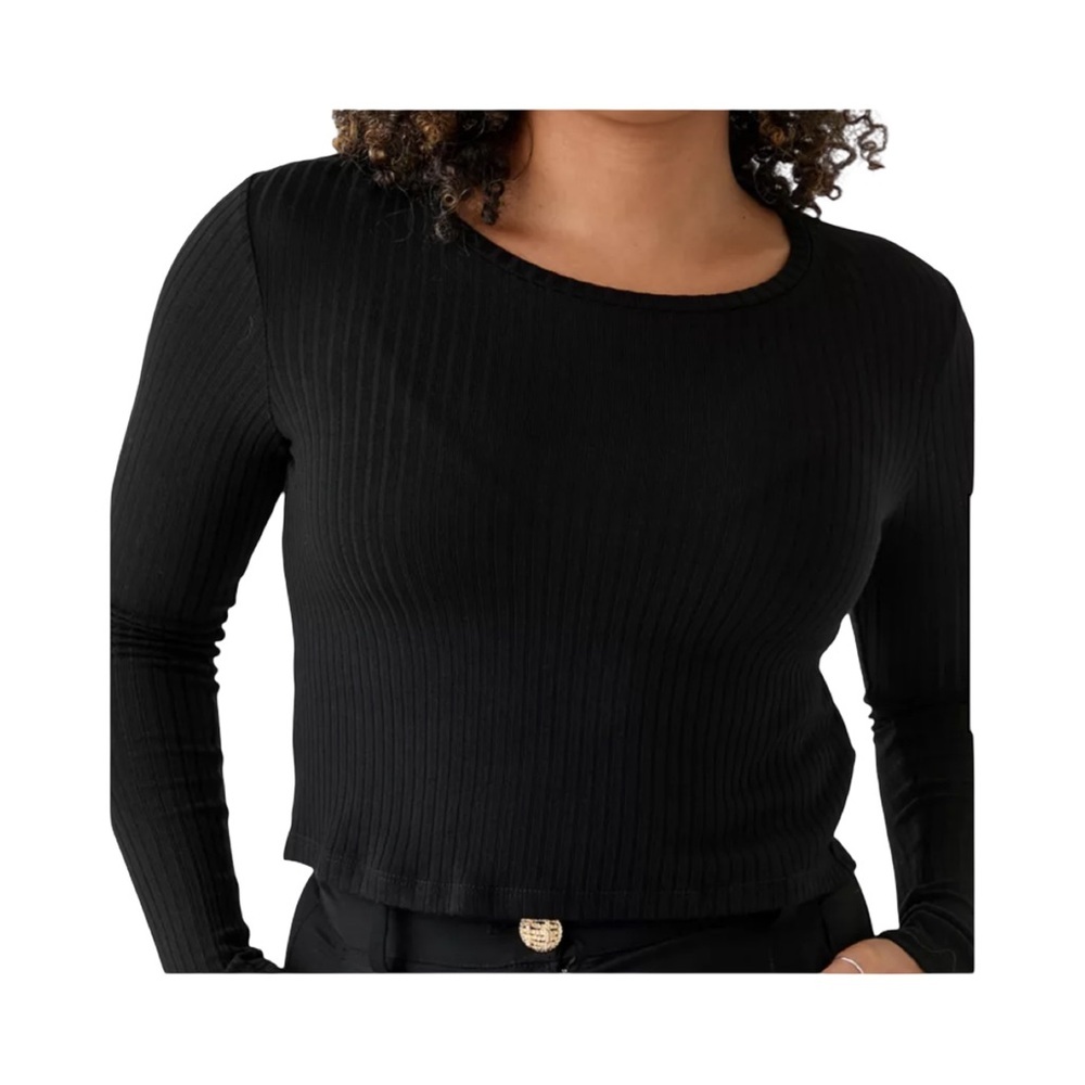 Truth By Republic Black Long Sleeve Needle Drop Top NWT Size M